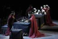 Foto Binci:Macbeth, II atto Luca Salsi e Tiziana Caruso, scena dell'apparizione del fantasmaa di Banco